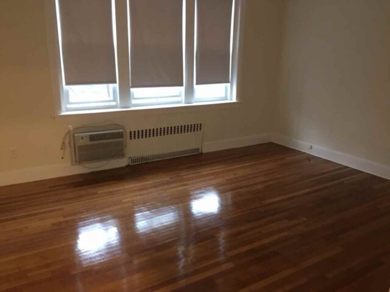 27 Lancaster Ter - Photo 7 of 18