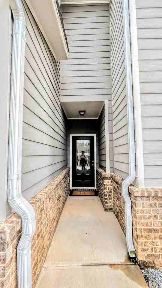 3668 Acorn Dr - Photo 3 of 39