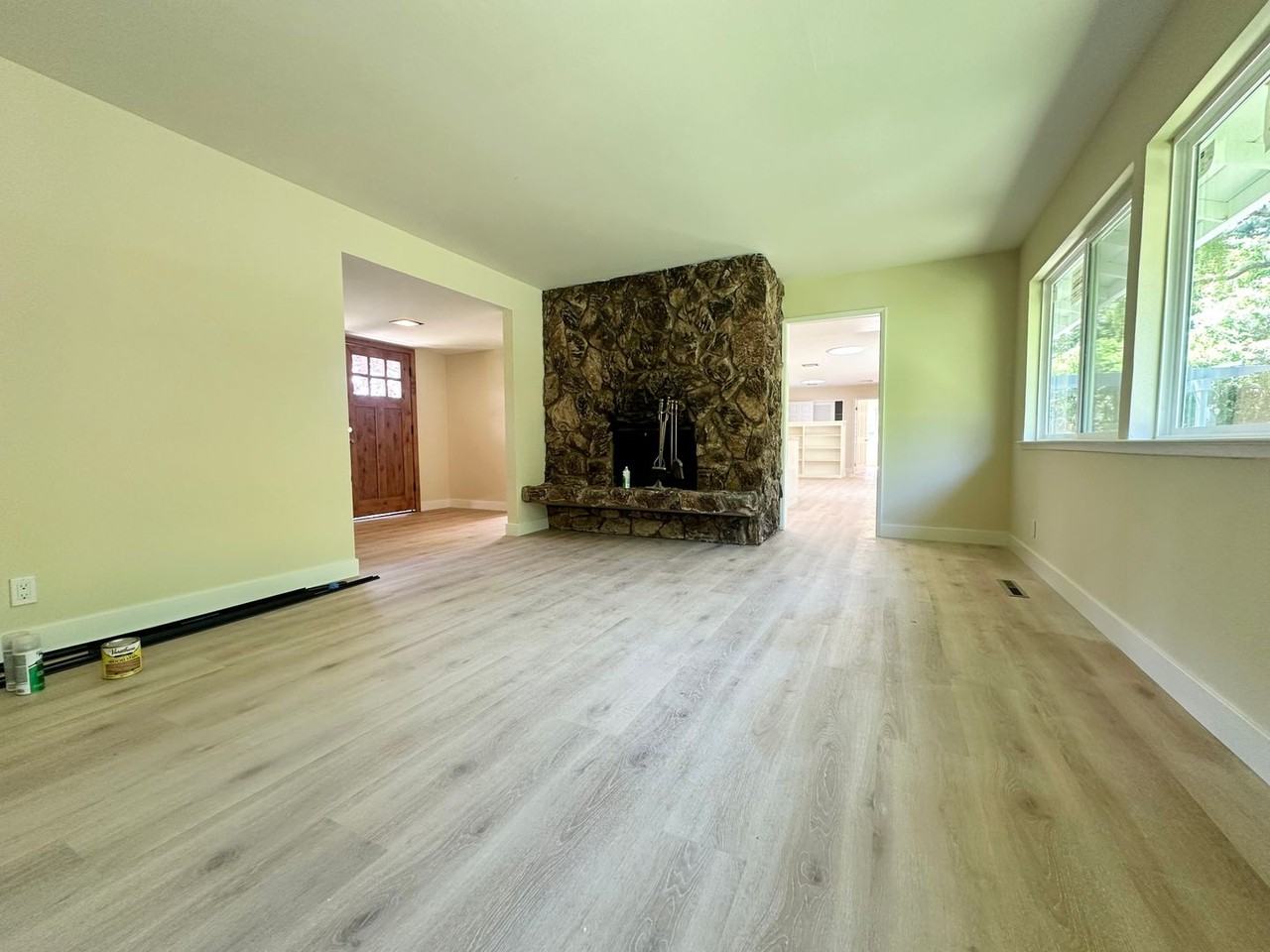 2214 Vineyard Ct - Photo 3 of 18