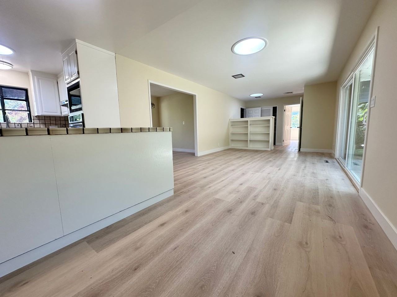 2214 Vineyard Ct - Photo 4 of 18