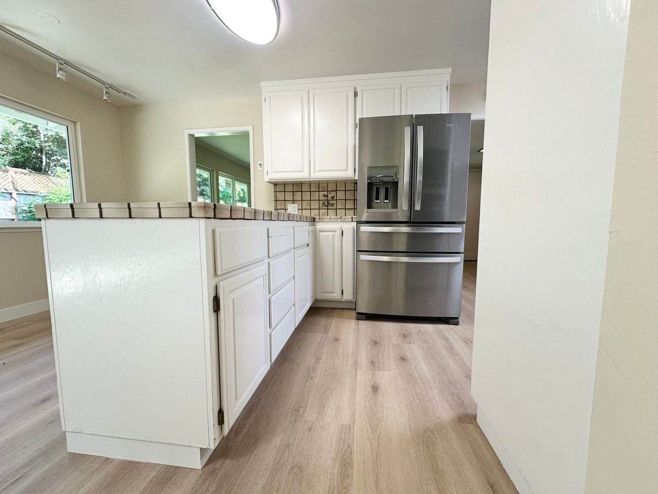 2214 Vineyard Ct - Photo 6 of 18