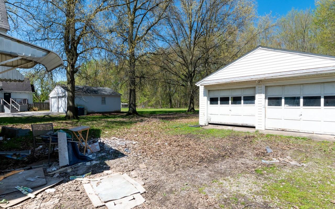 1048 Mechanic St - Photo 3 of 20