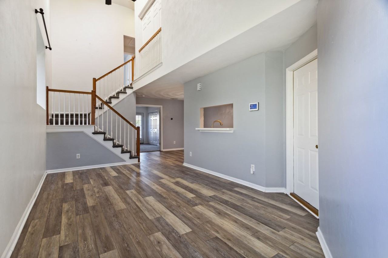 133 Squire Reach - Photo 2 of 25