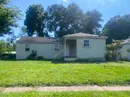 featured image of 2642 Foster St