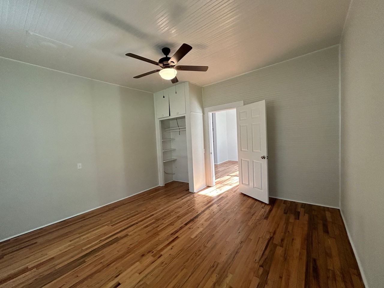 401 Francis St E - Photo 4 of 20