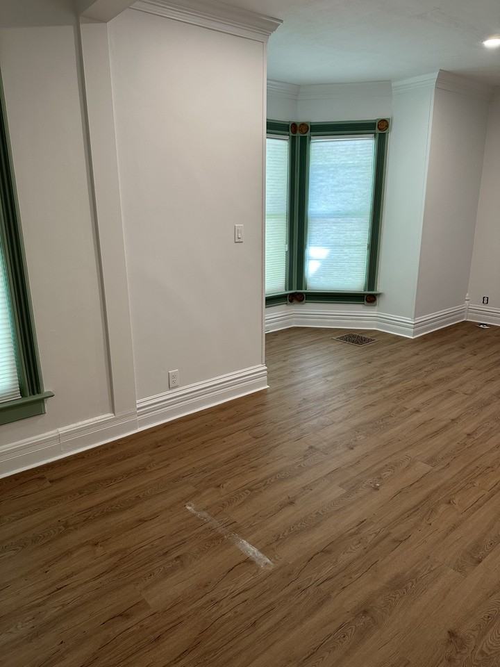 418 S Cook St #NA - Photo 7 of 8