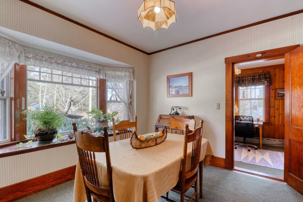 66 Riverbank Rd - Photo 7 of 29