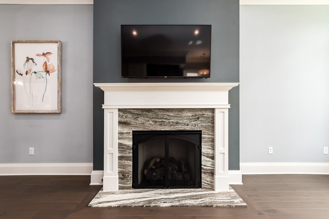 122 W Starr Ave - Photo 2 of 27