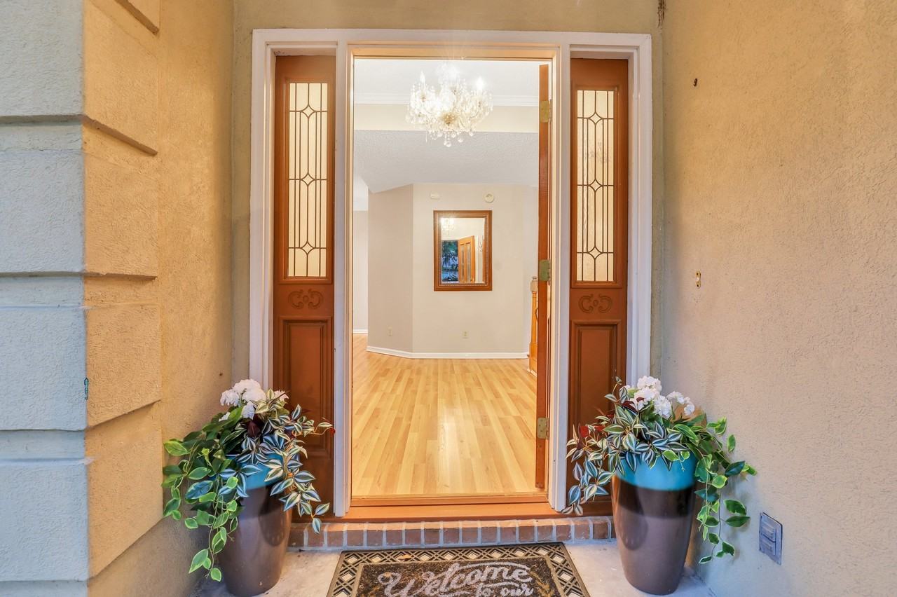 123 Companion Way - Photo 4 of 31