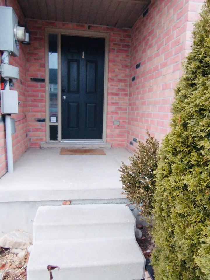 98 Brookfield Cres #1 - Photo 2 of 17