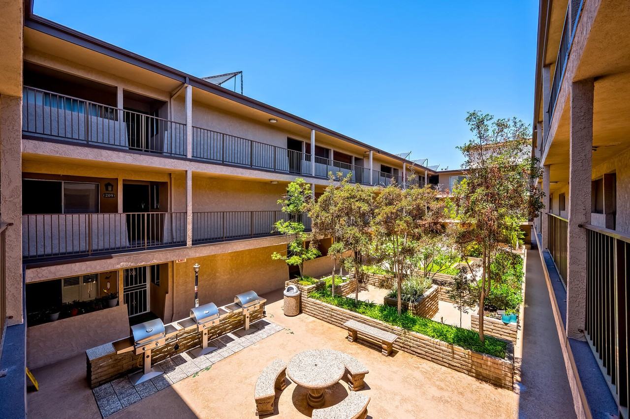2501 West Redondo Beach Boulevard - 224unit 224 #224 - Photo 4 of 26