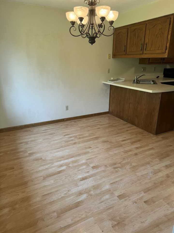 8 Continental Ct #8 - Photo 3 of 27