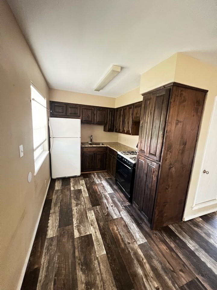 Coronado Ave #7B - Photo 3 of 5