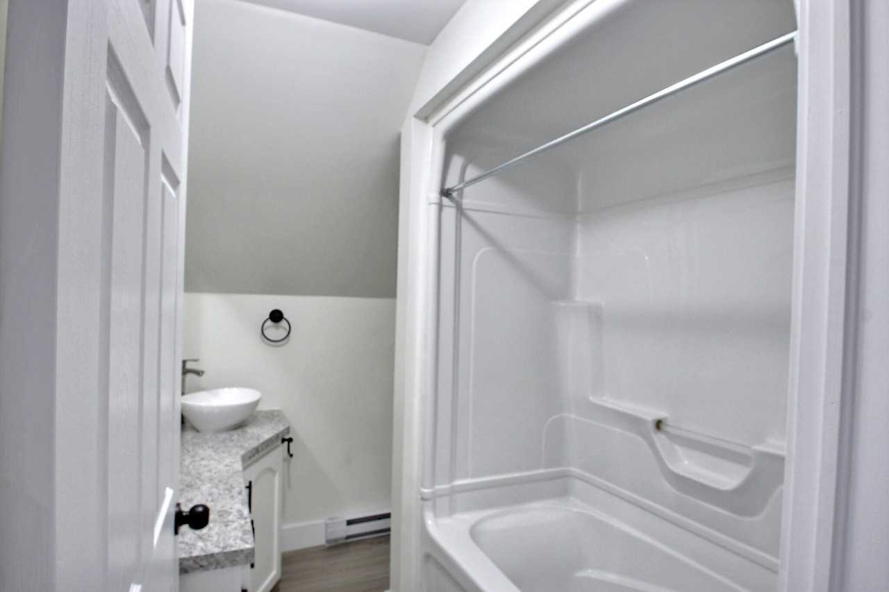138 Alma St #D - Photo 3 of 5