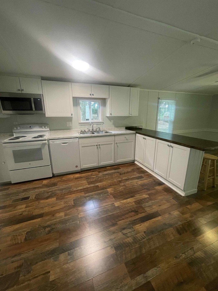 582 Twin Ponds Rd #1 - Photo 2 of 6