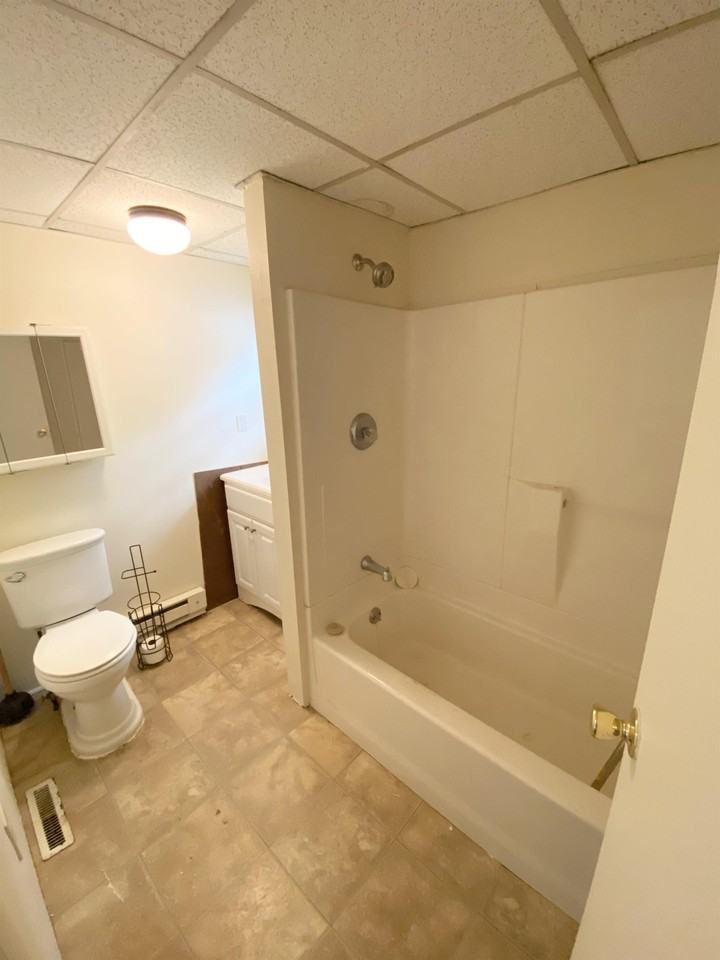 416 Holcomb St #2 - Photo 5 of 15