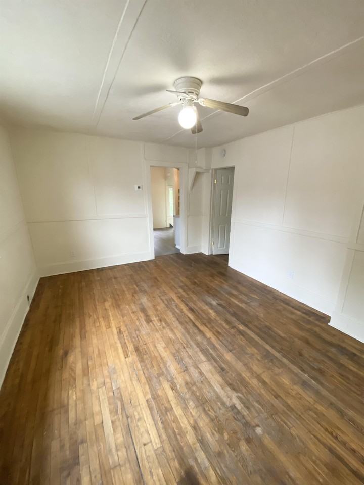 416 Holcomb St #2 - Photo 7 of 15