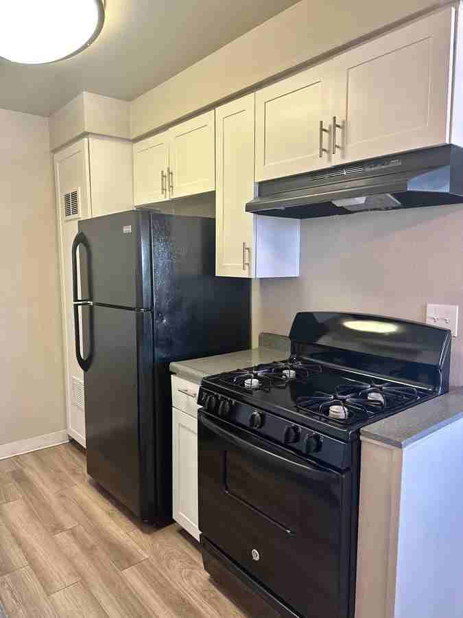 850 Benson Avenue - Photo 7 of 9