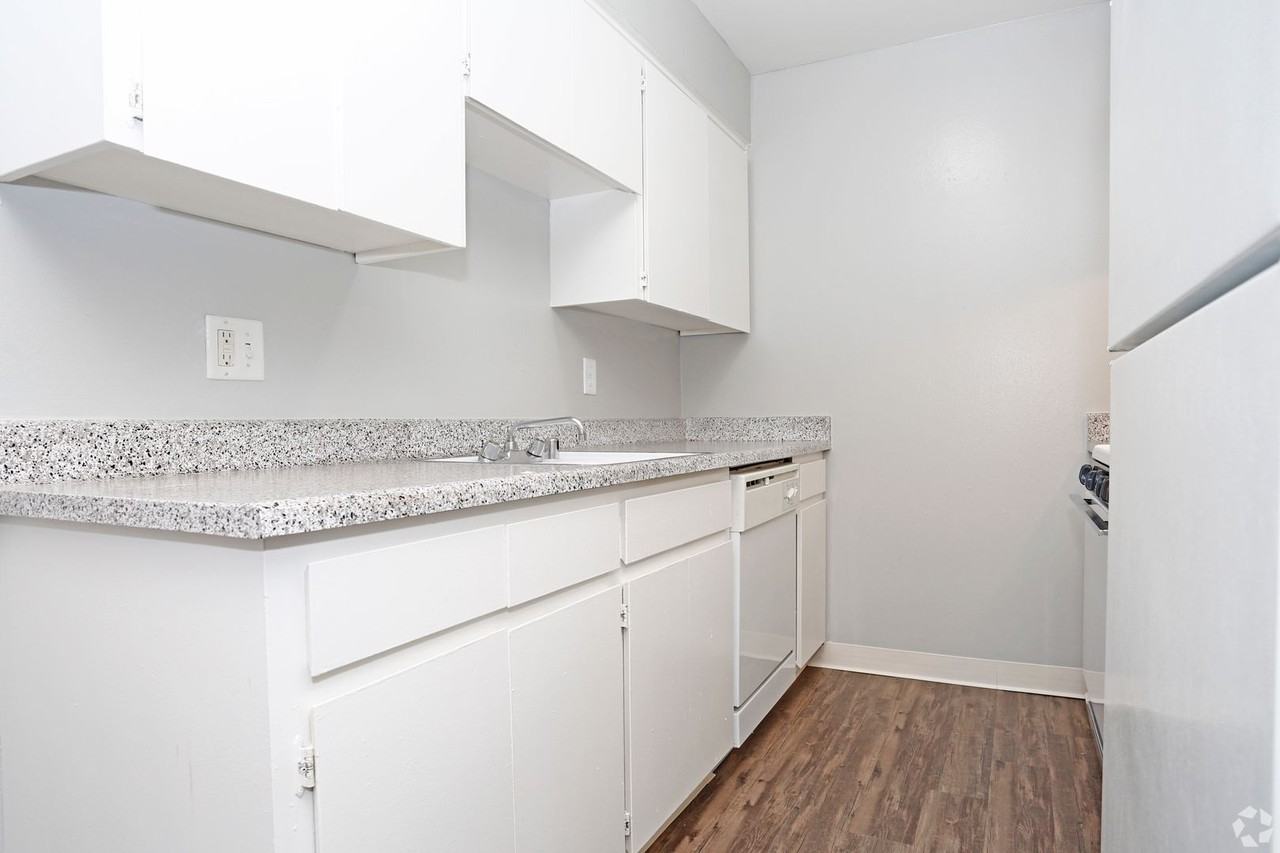 Olive Square - Photo 6 of 10