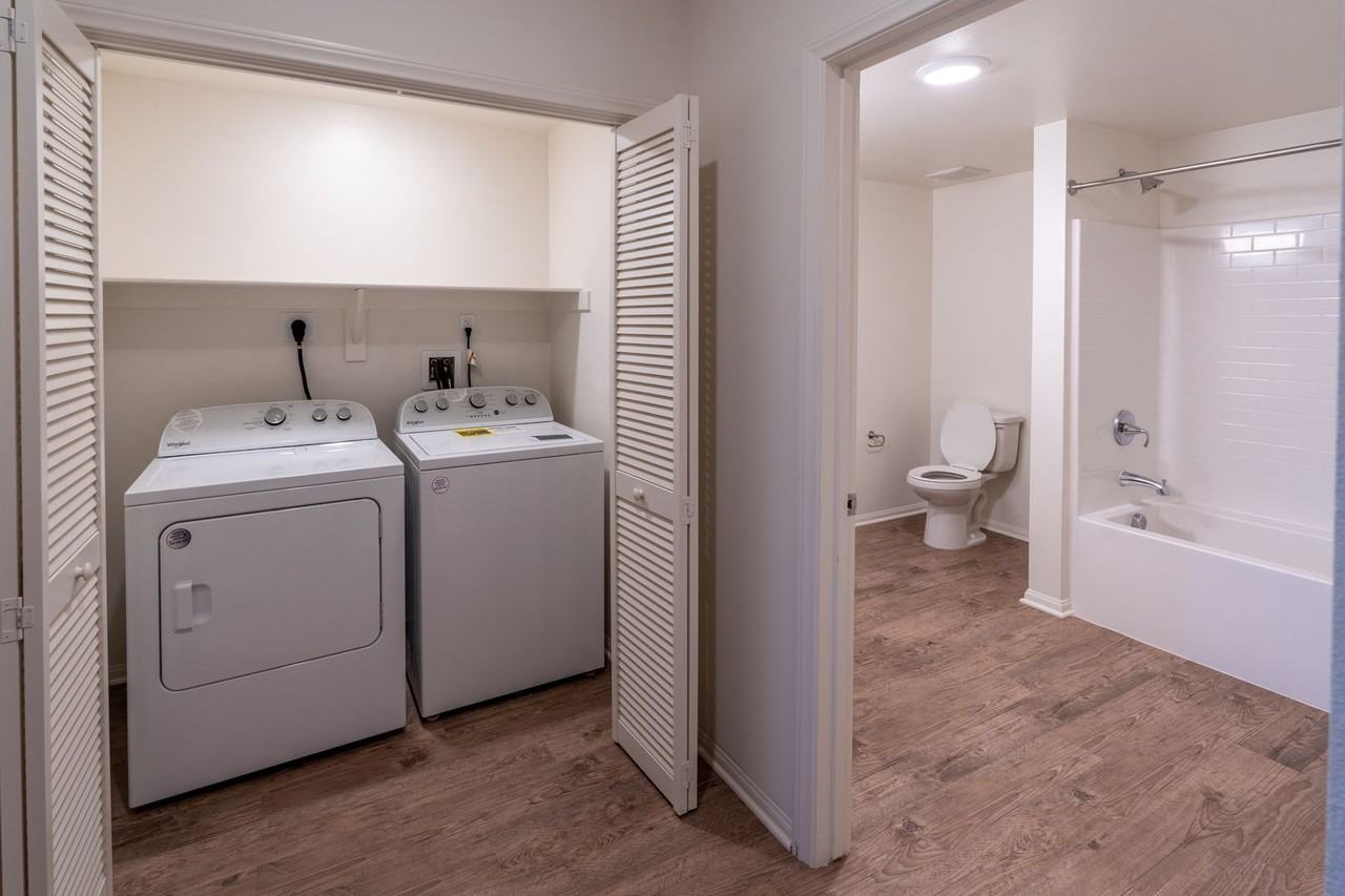 Villa Annette Apartment Homes - Photo 4 of 50