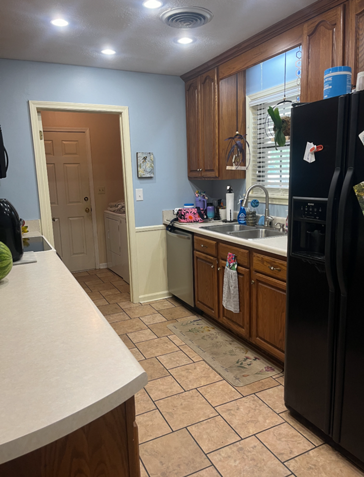 103 Cherokee Dr - Photo 3 of 9