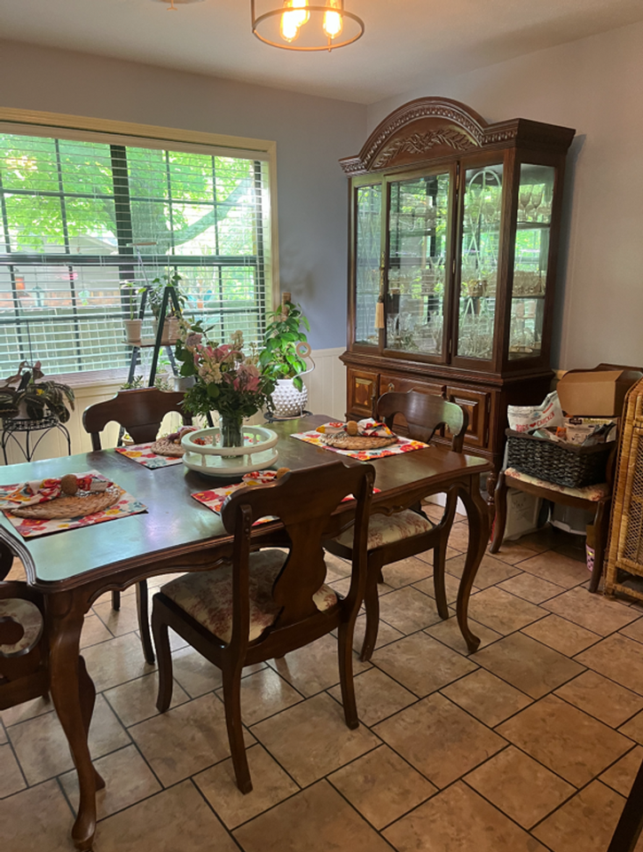 103 Cherokee Dr - Photo 4 of 9