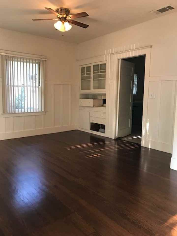 627 G St - Photo 4 of 6
