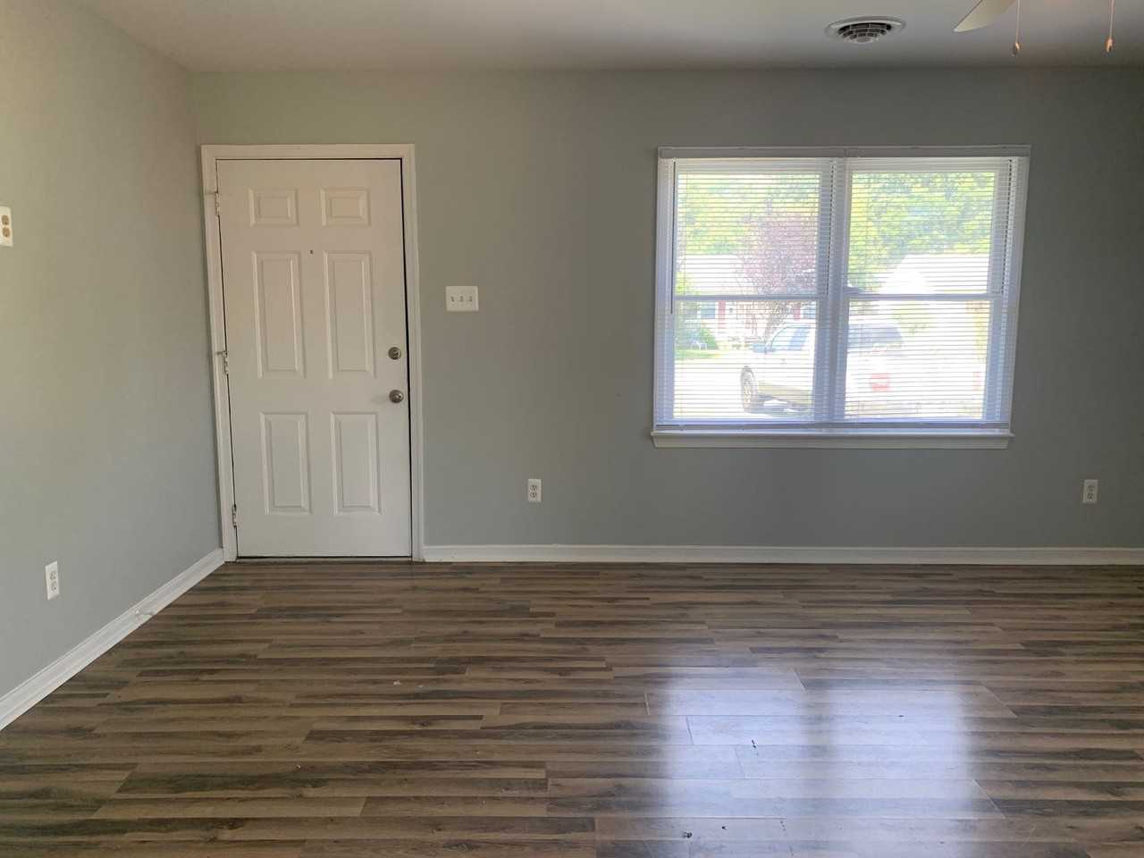 5121 Randall Ave - Photo 2 of 12