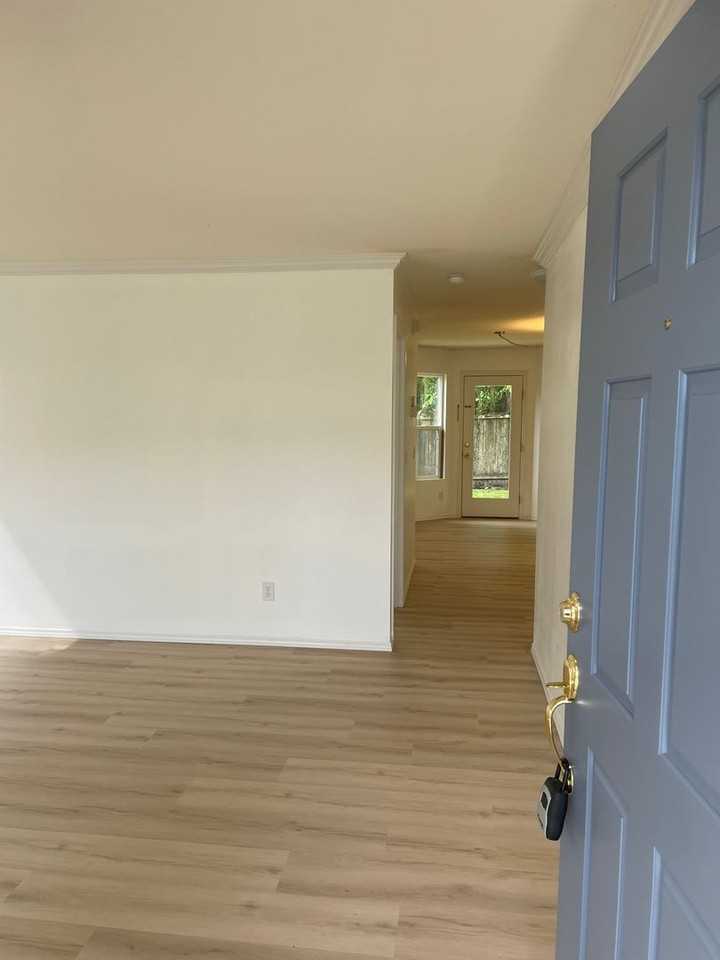 15110 50th Ave Se - Photo 2 of 18