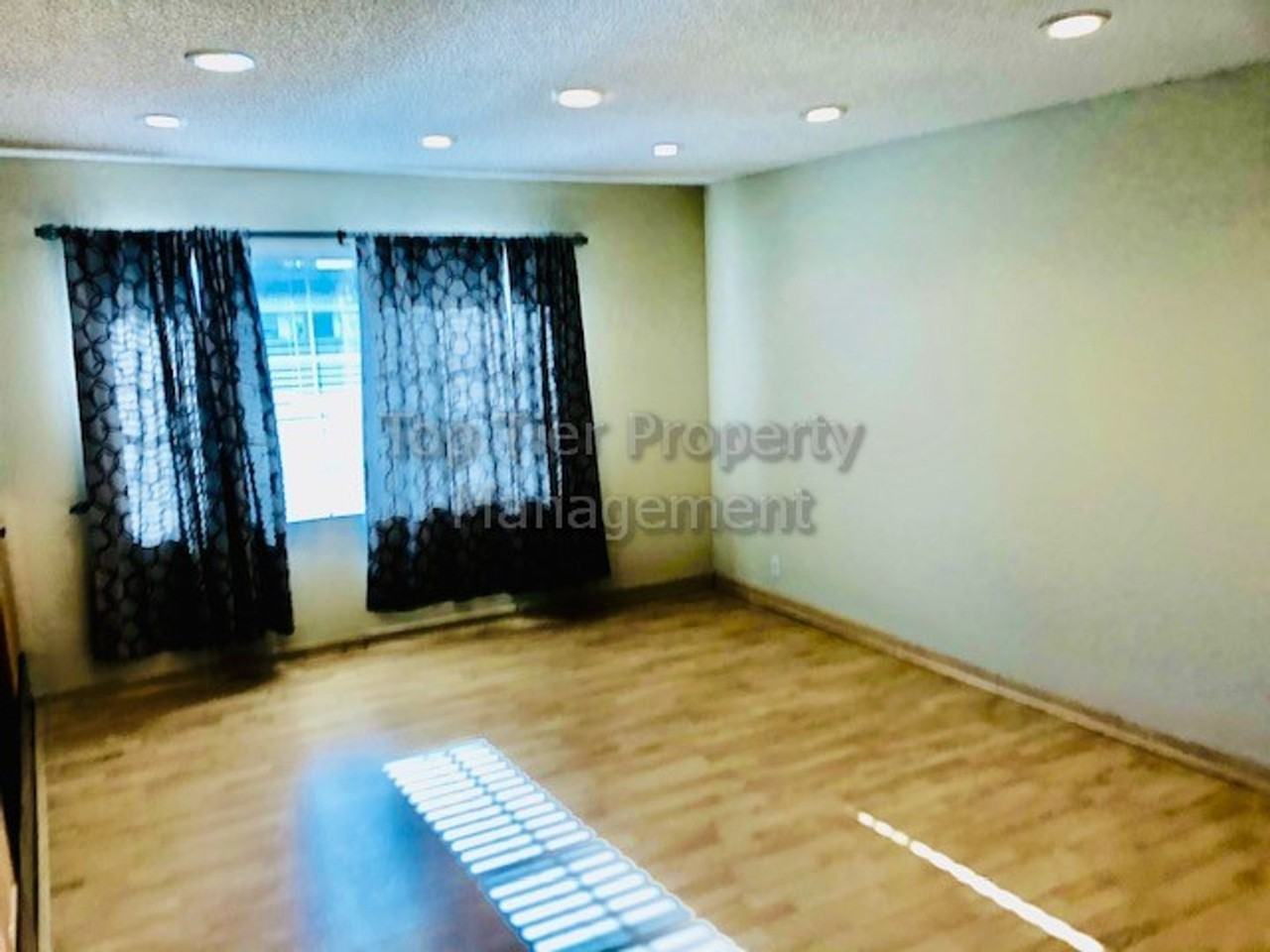 3881 Village Rd - Photo 3 of 18