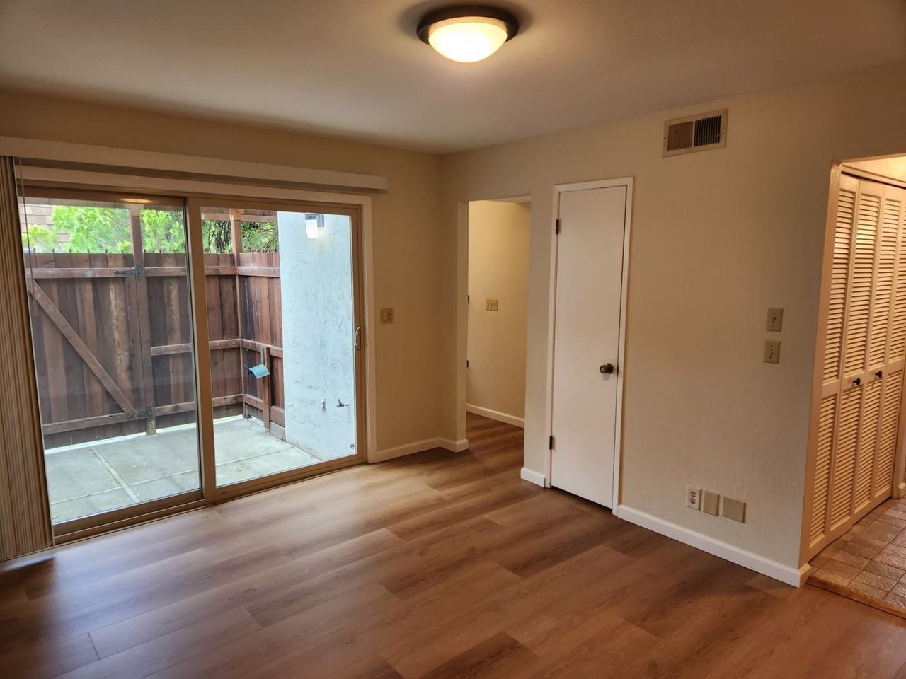 1725 Holland Cir - Photo 3 of 20