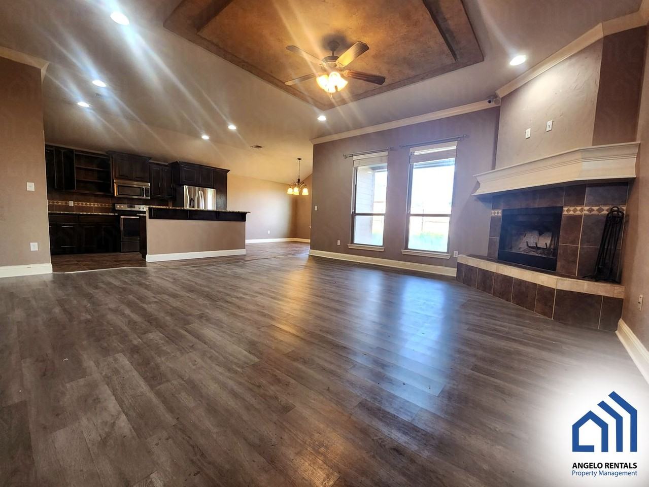 5905 Merrick St - Photo 4 of 17