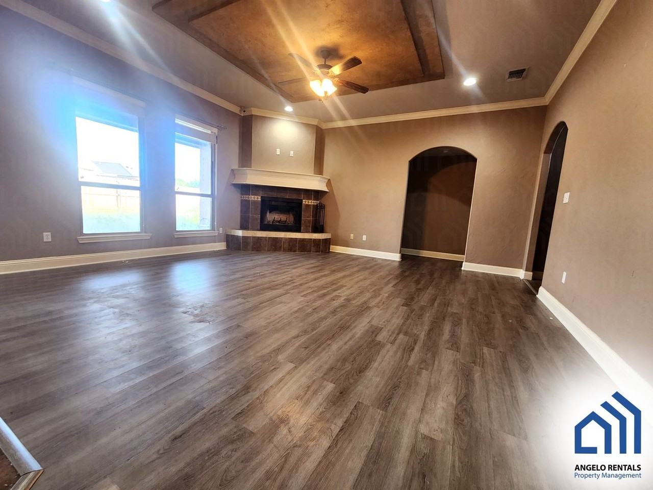 5905 Merrick St - Photo 7 of 17