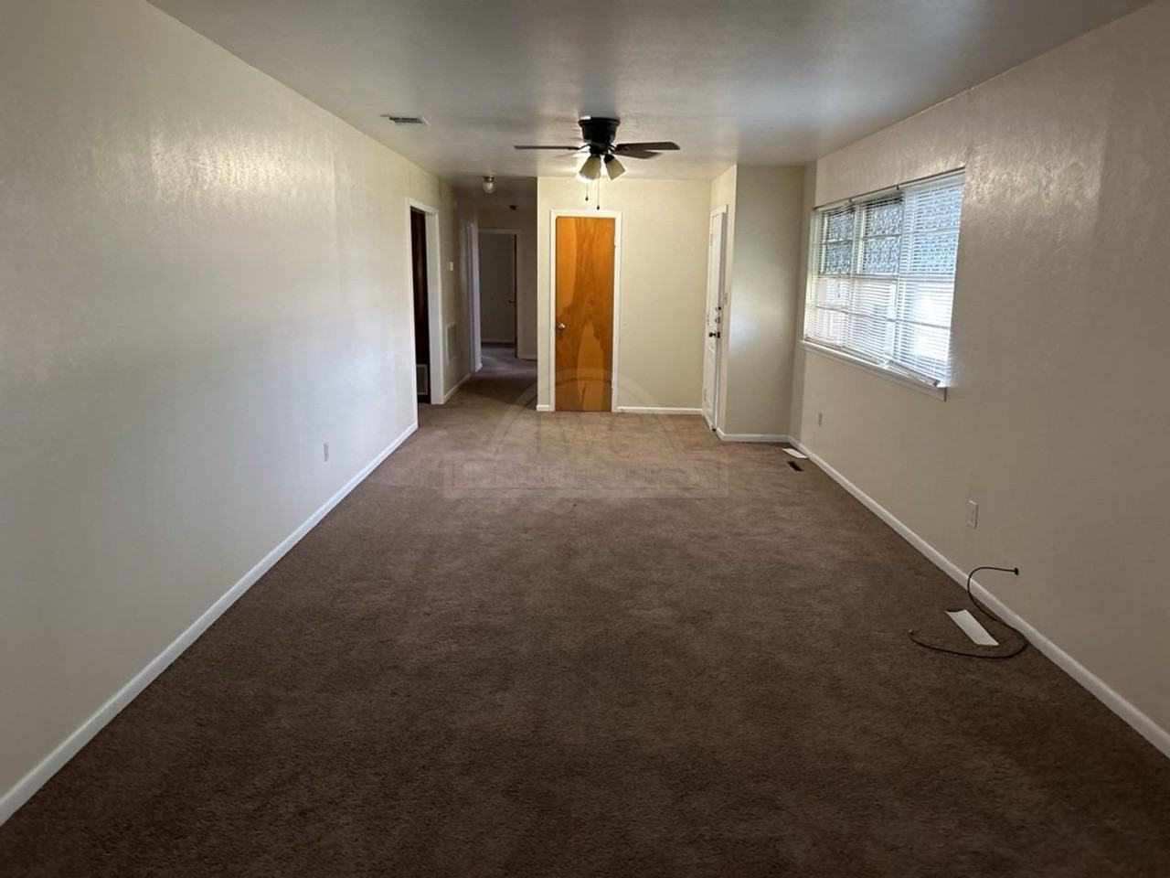 3906 Clear Creek Rd - Photo 5 of 17