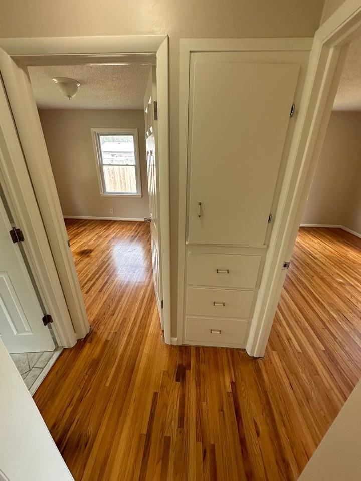 1408 E Berkeley St - Photo 3 of 12