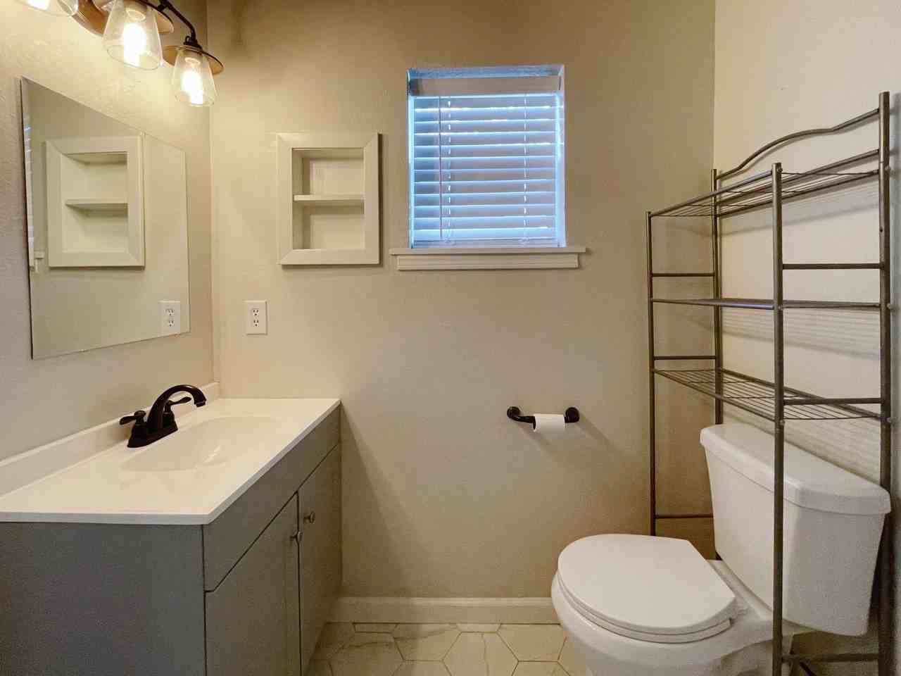 614 N 10th St - Photo 7 of 11