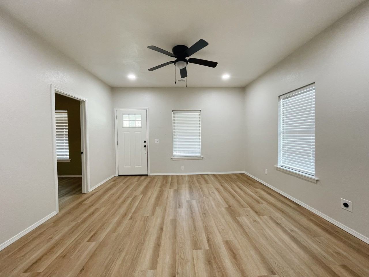 614 N 10th St - Photo 4 of 11