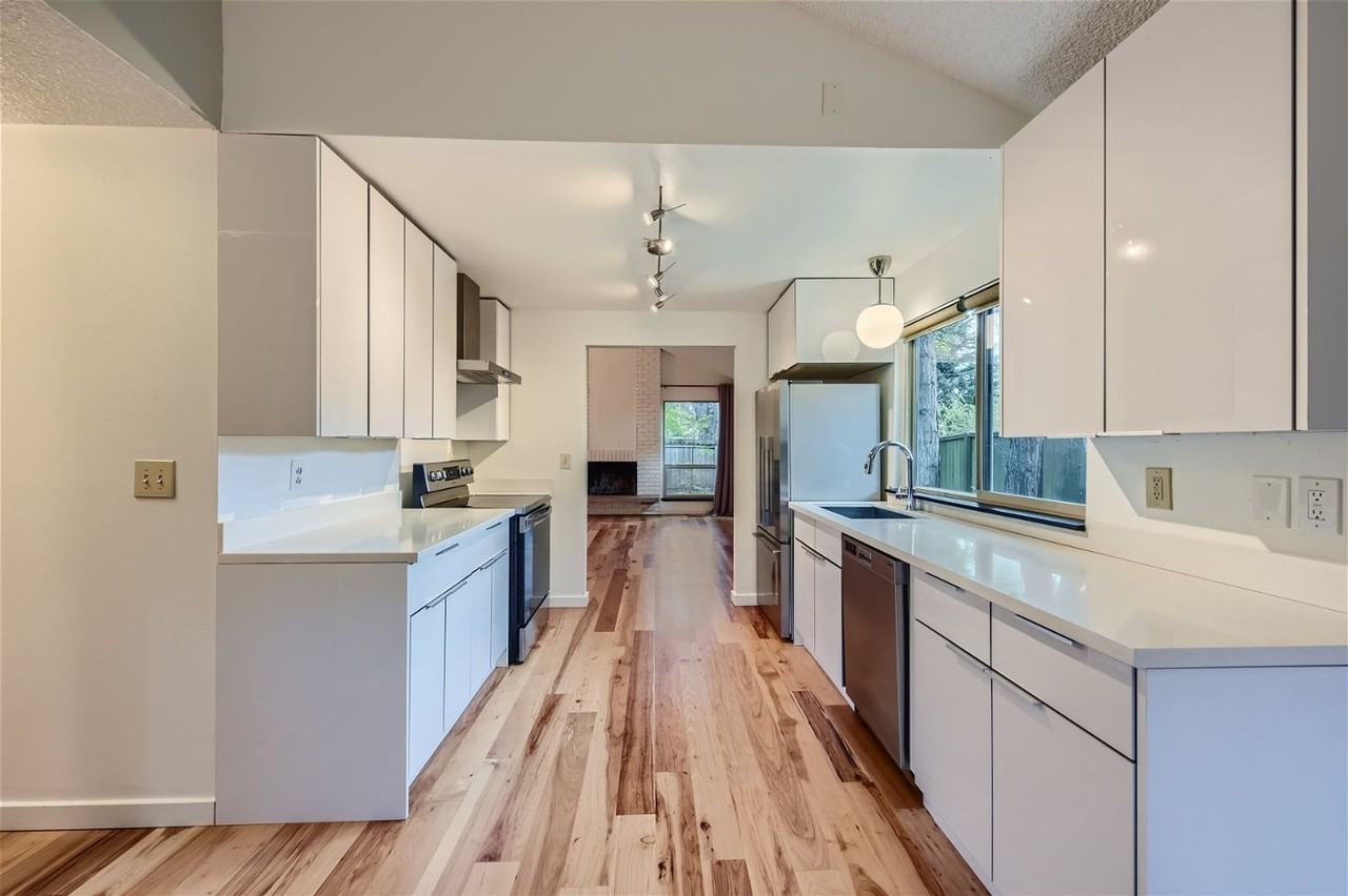 7074 25th Ave Ne - Photo 3 of 11