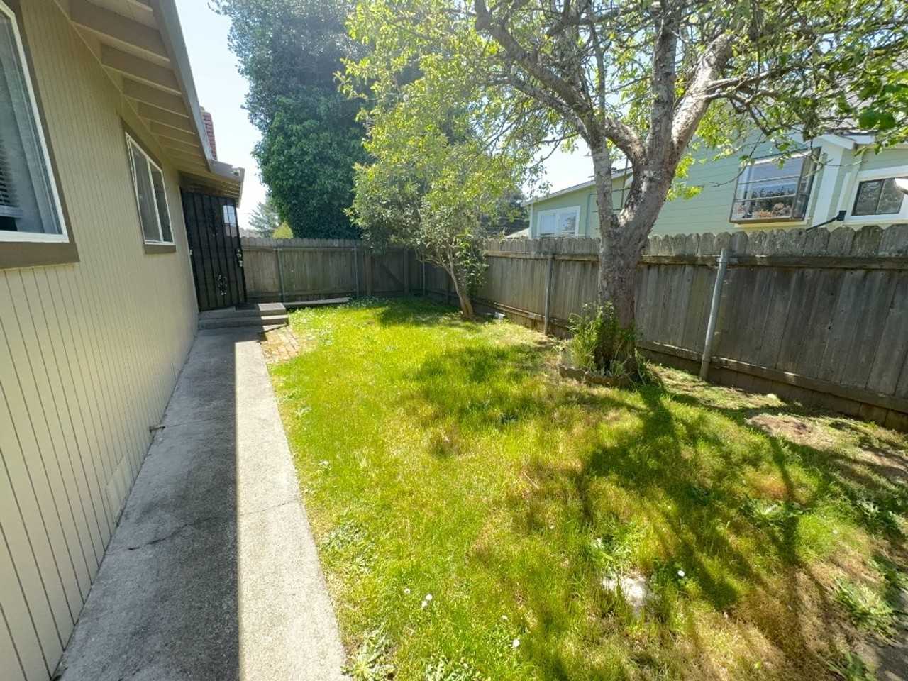 1315 Myrtle Ave - Photo 2 of 18