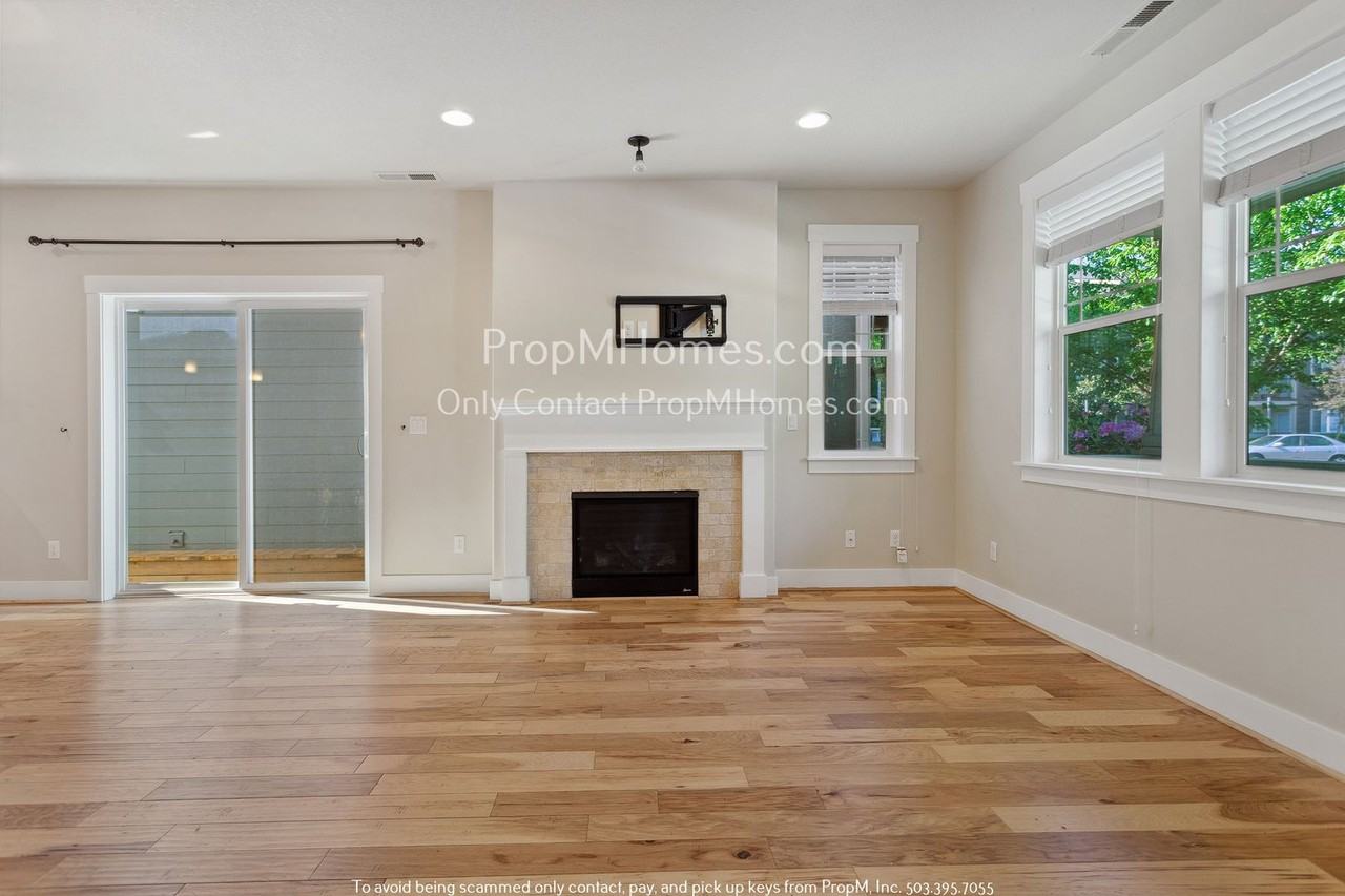 430 Sw Marsuda Ter - Photo 4 of 43