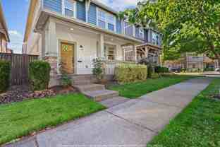 430 Sw Marsuda Ter - Photo 1 of 1