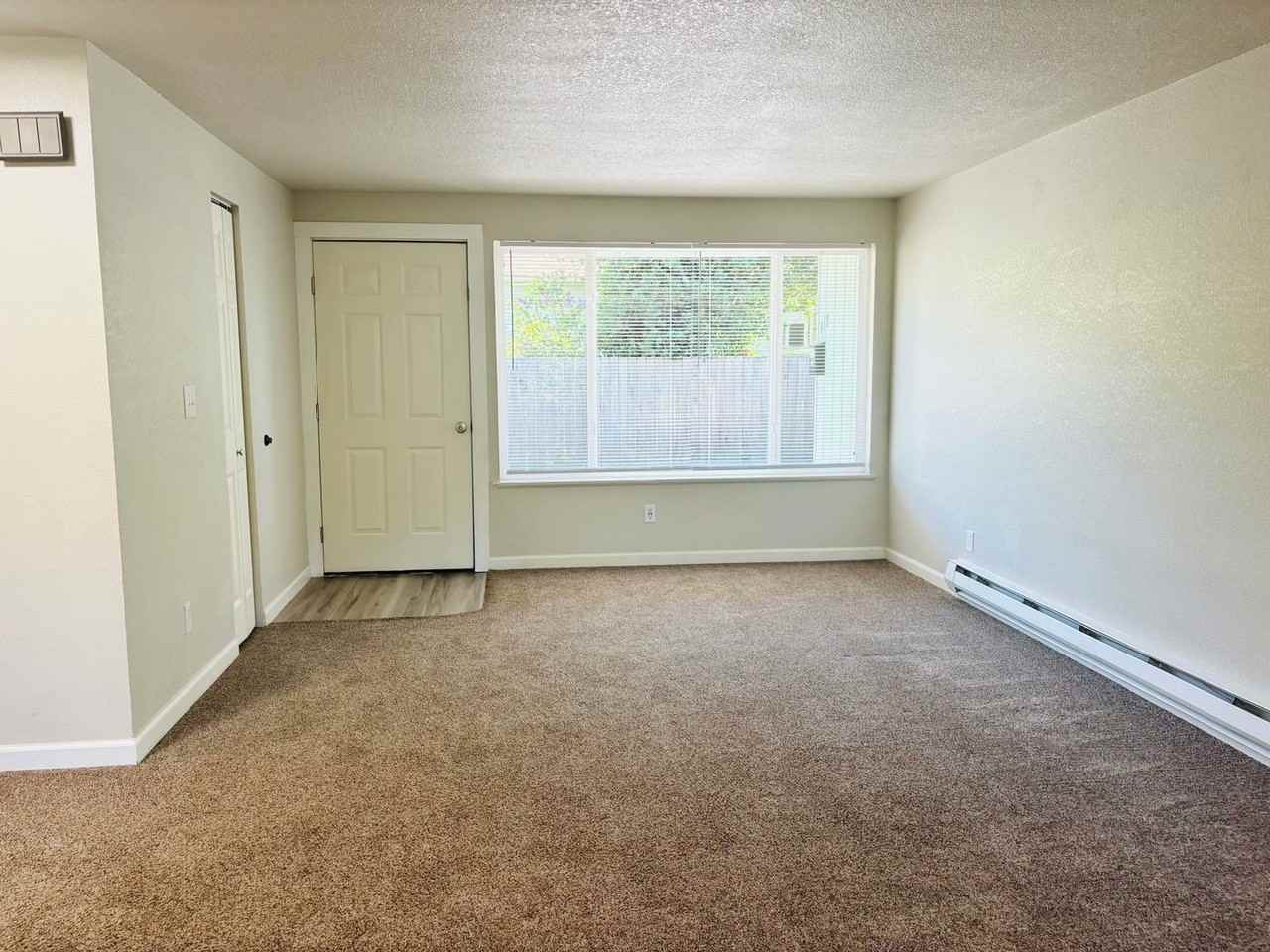 444 W Ballf St - Photo 7 of 36