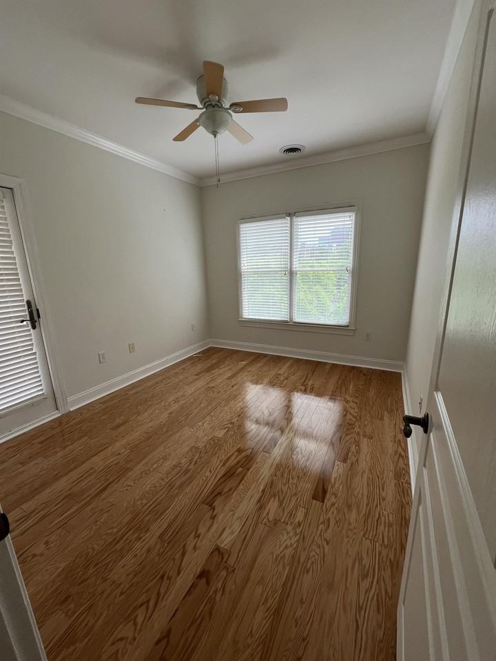 1318 Pulaski St #1 - Photo 2 of 11