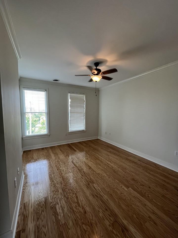 1318 Pulaski St #1 - Photo 3 of 11