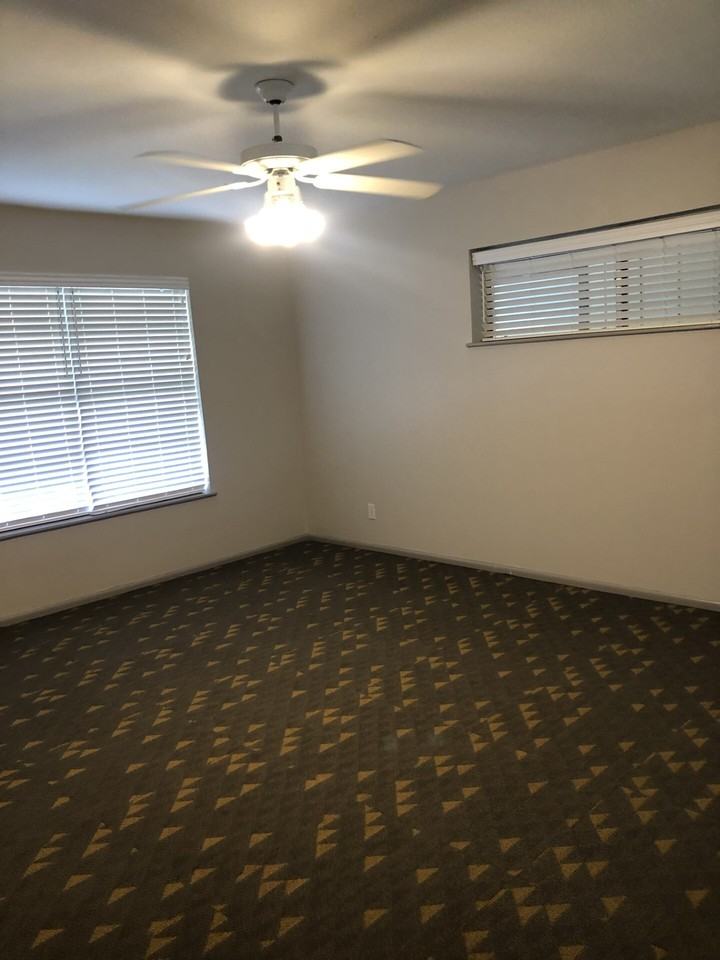 1600 S Bridge Ave #205 - Photo 5 of 6