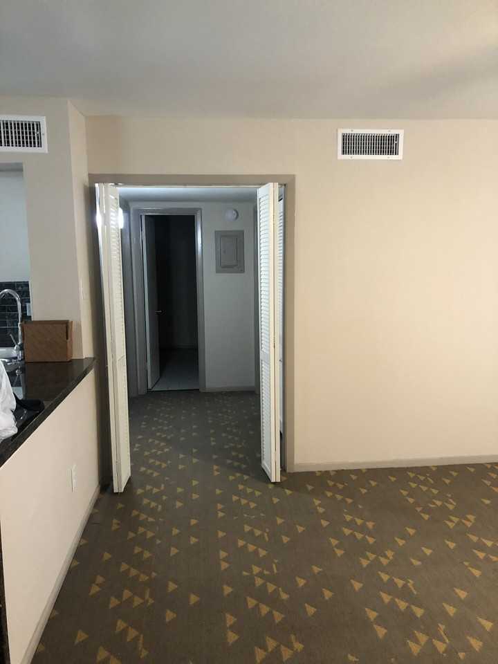 1600 S Bridge Ave #205 - Photo 2 of 6