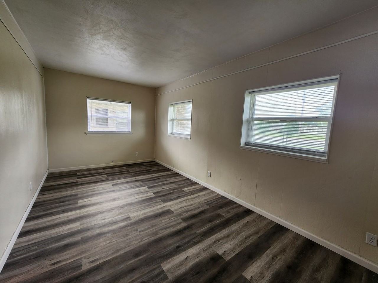 BURC 9121 (RUBS) - Photo 2 of 9