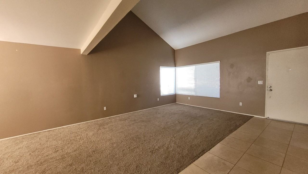 13155 Deron Ave - Photo 4 of 35