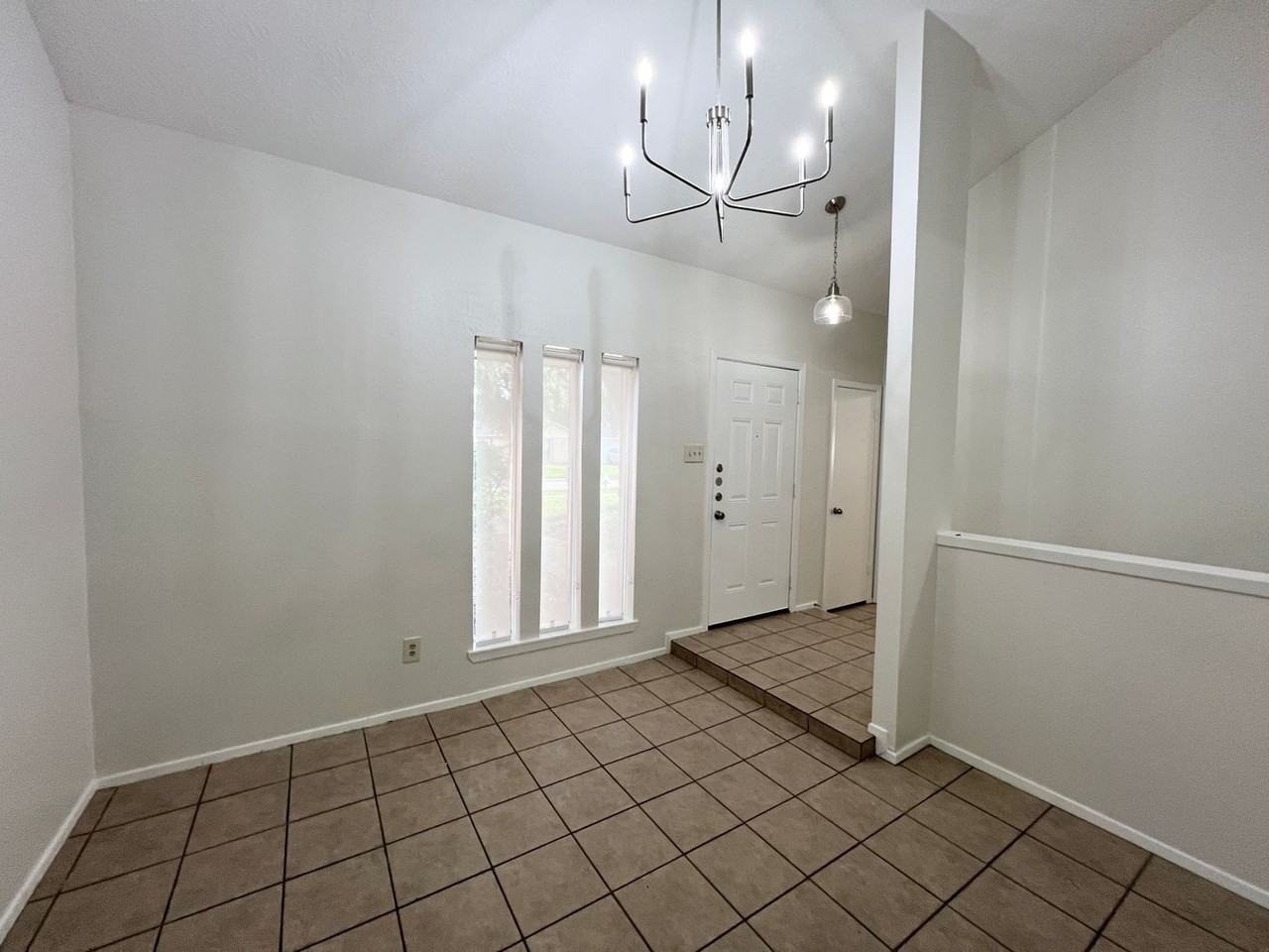 518 Dalewood Dr - Photo 3 of 27