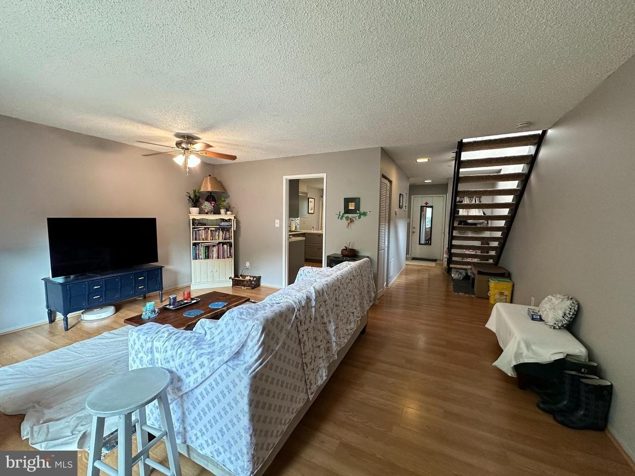 2215 Cartwright Pl - Photo 7 of 14